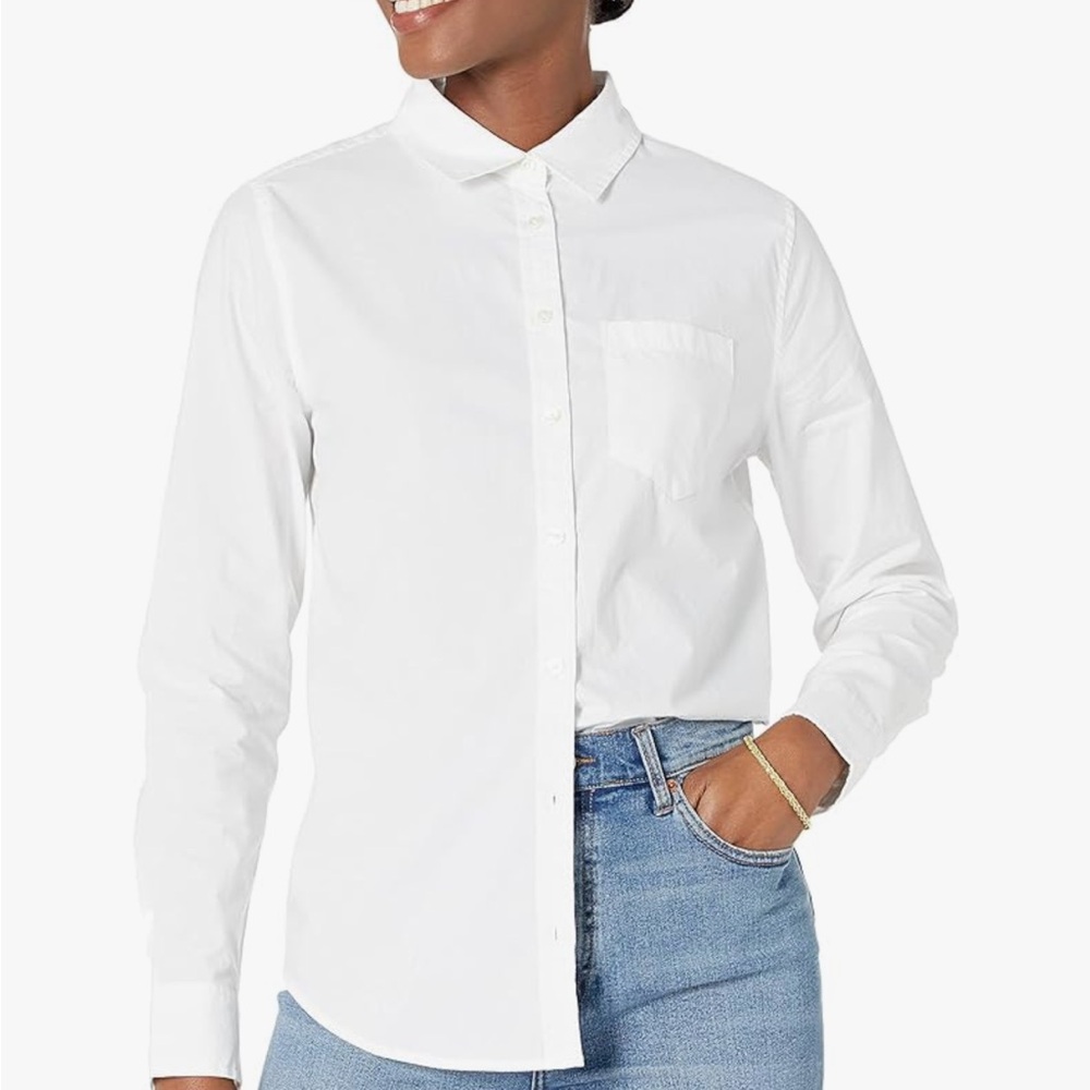 Amazon Essentials Women Medium Classic-Fit Long-Sleeve Button-Down Poplin Shirt